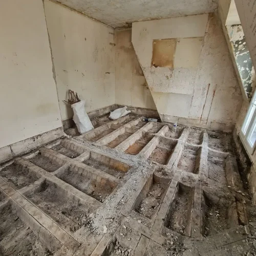 Avant : Dépose du parquet appartement Asnières sur Seine
